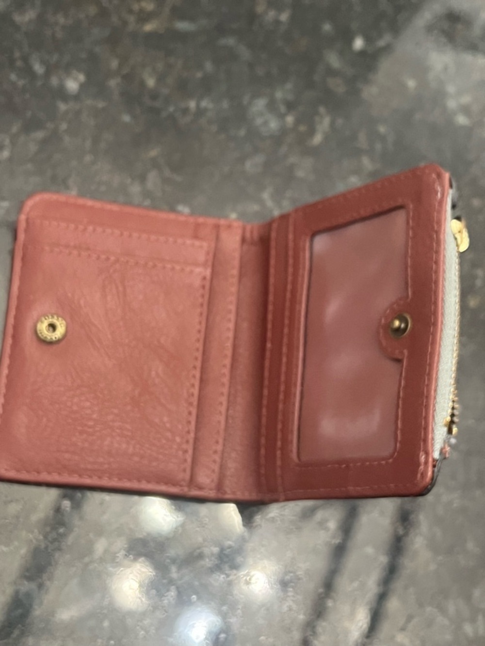 Fossil Floral Bifold - Picture 3 of 4